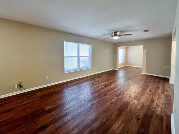 $2,100 | 1901 Northwest 36th Drive, Gainesville, FL 32605