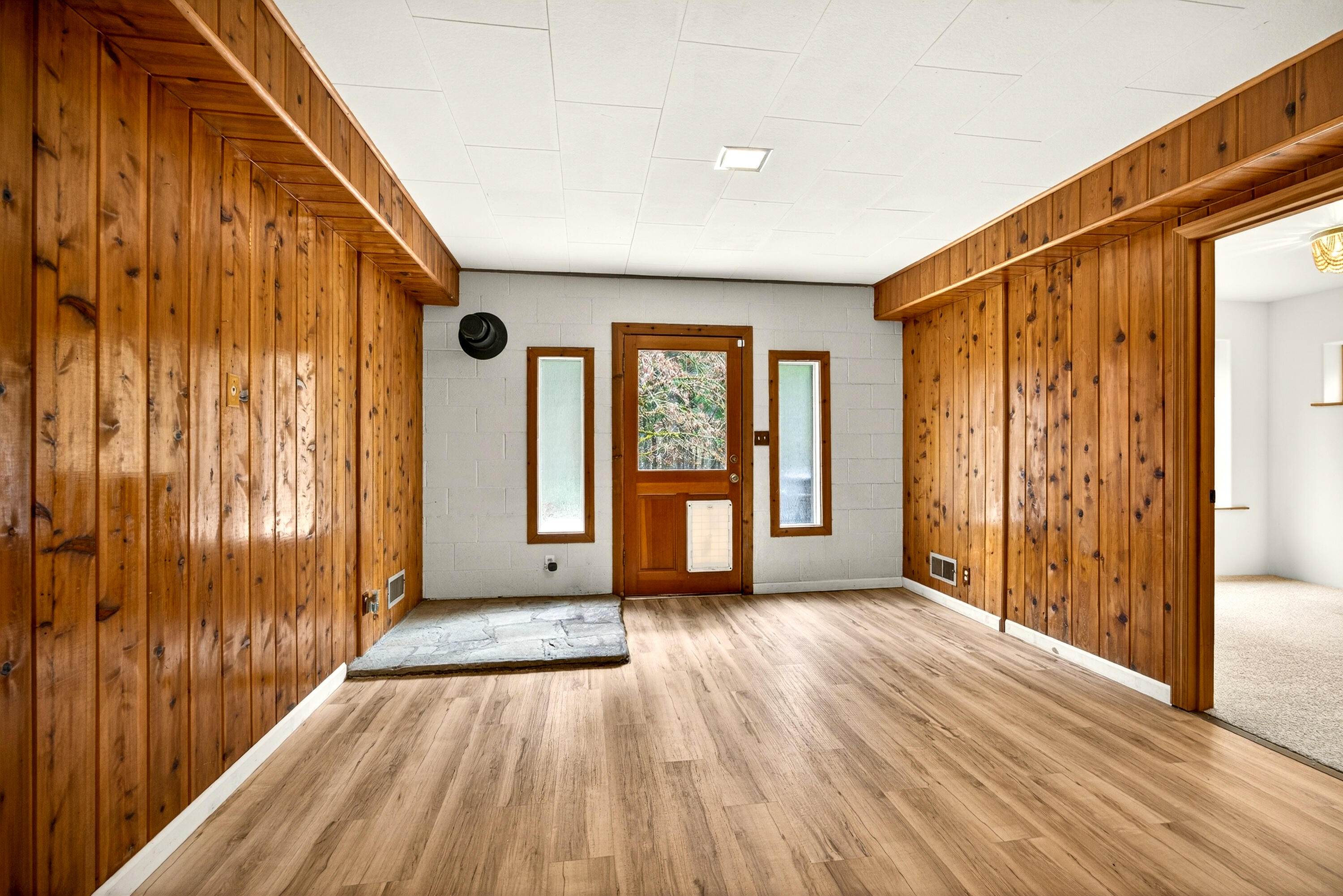 2922 Anderson Creek Road Talent, OR 97540 - Photo 20 of 37 Family/flex room