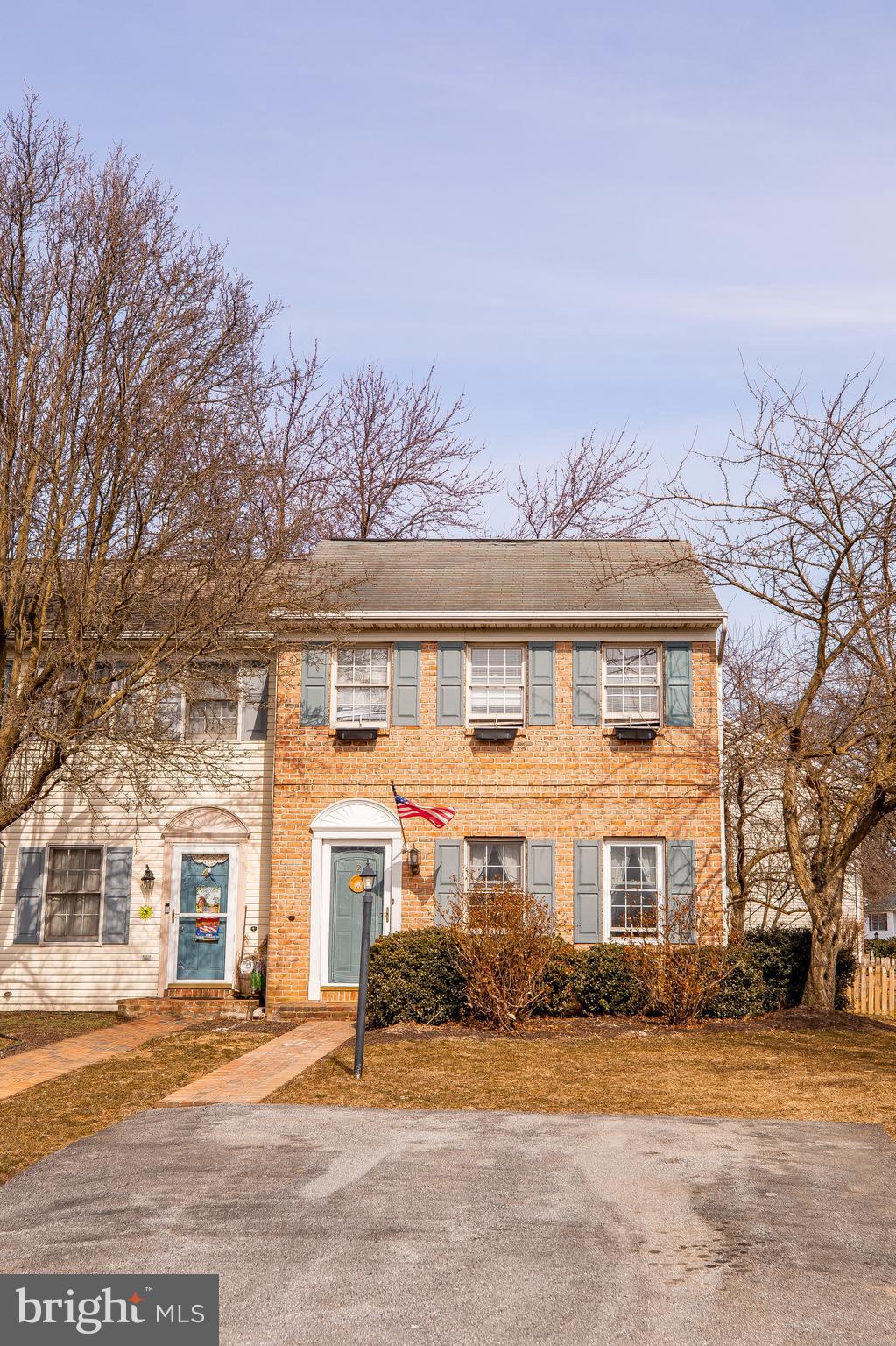 2 Laurie Lane Lititz, PA 17543 - Photo 2 of 30 Gallery Image 2