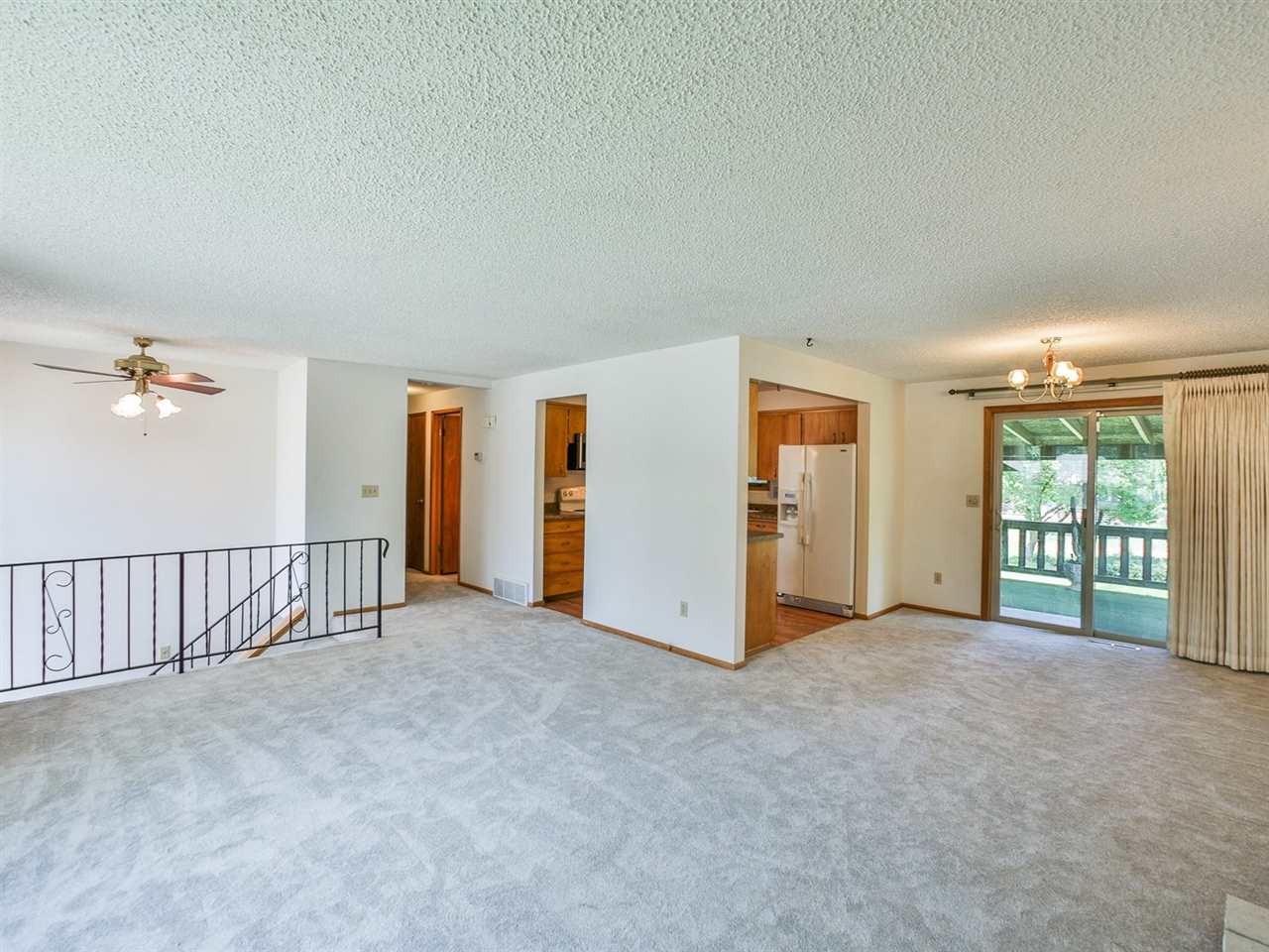 2518 South Bates Road Spokane Valley, WA 99206 - Photo 3 of 10 Gallery Image 3