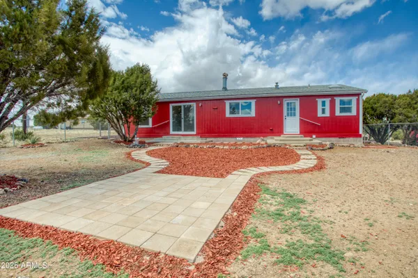 $279,999 | 26 County Road 3000 Road, Concho, AZ 85924