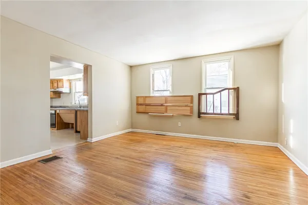 $199,900 | 4 Sanford Place, Rochester, NY 14620