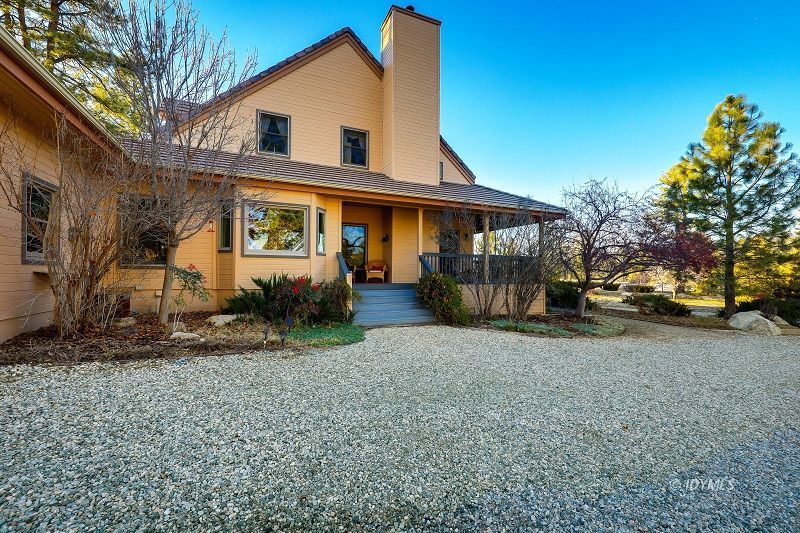 36285 Tool Road Mountain Center, CA 92561 - Photo 40 of 47 a view of a house with a yard