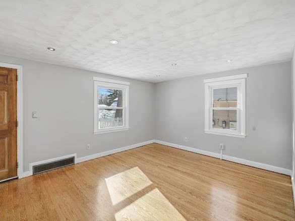 294 Tremont Street Springfield, MA 01104 - Photo 19 of 32