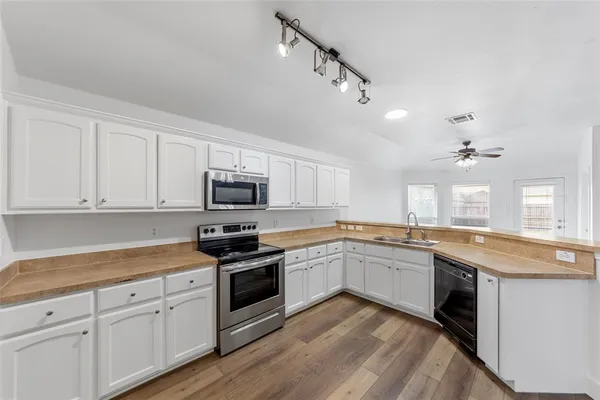 $1,895 | 917 Orchid Boulevard, Royse City, TX 75189