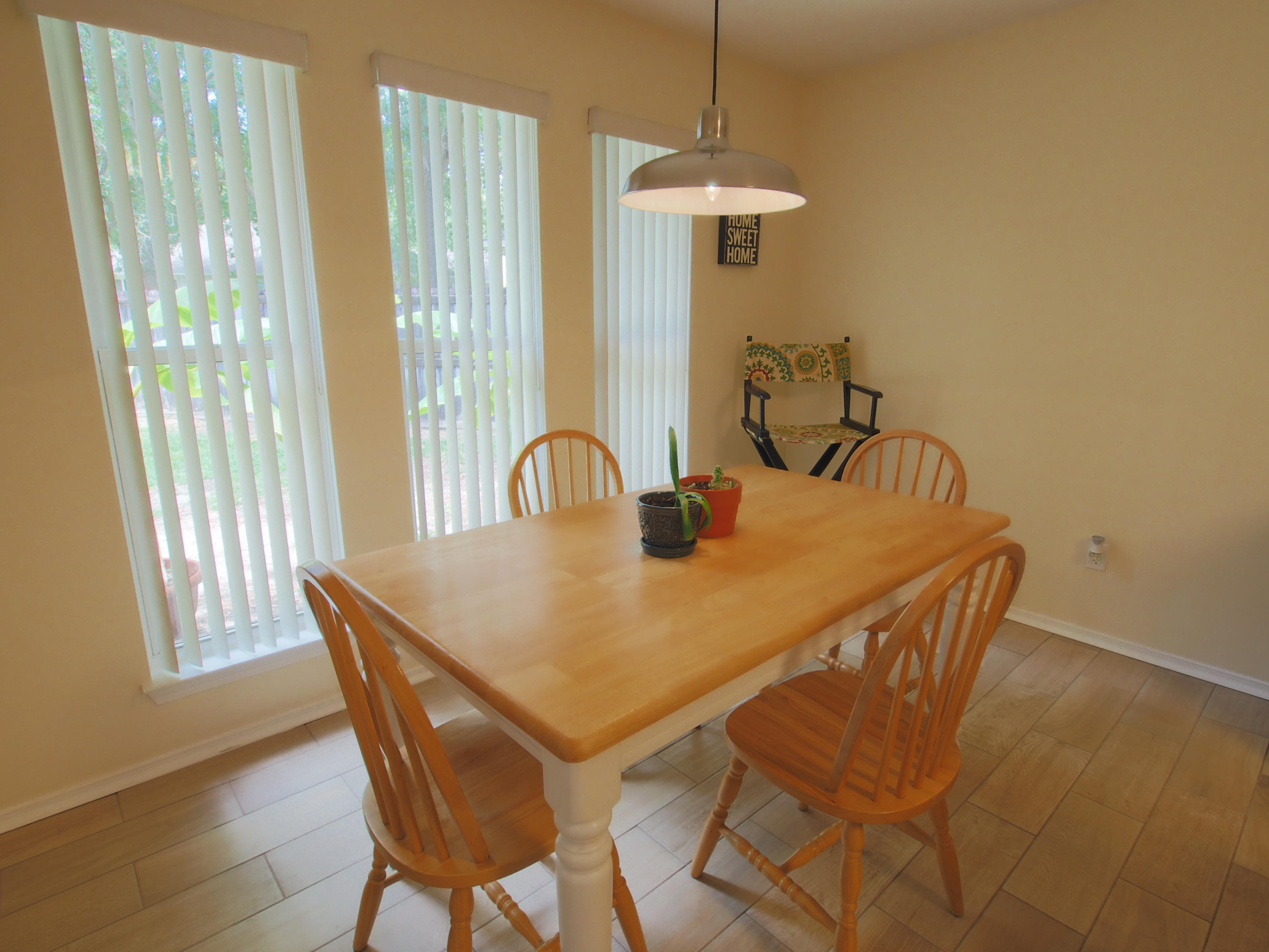 2803 Ram Lane Crestview, FL 32539 - Photo 11 of 35 a dining room with furniture and window