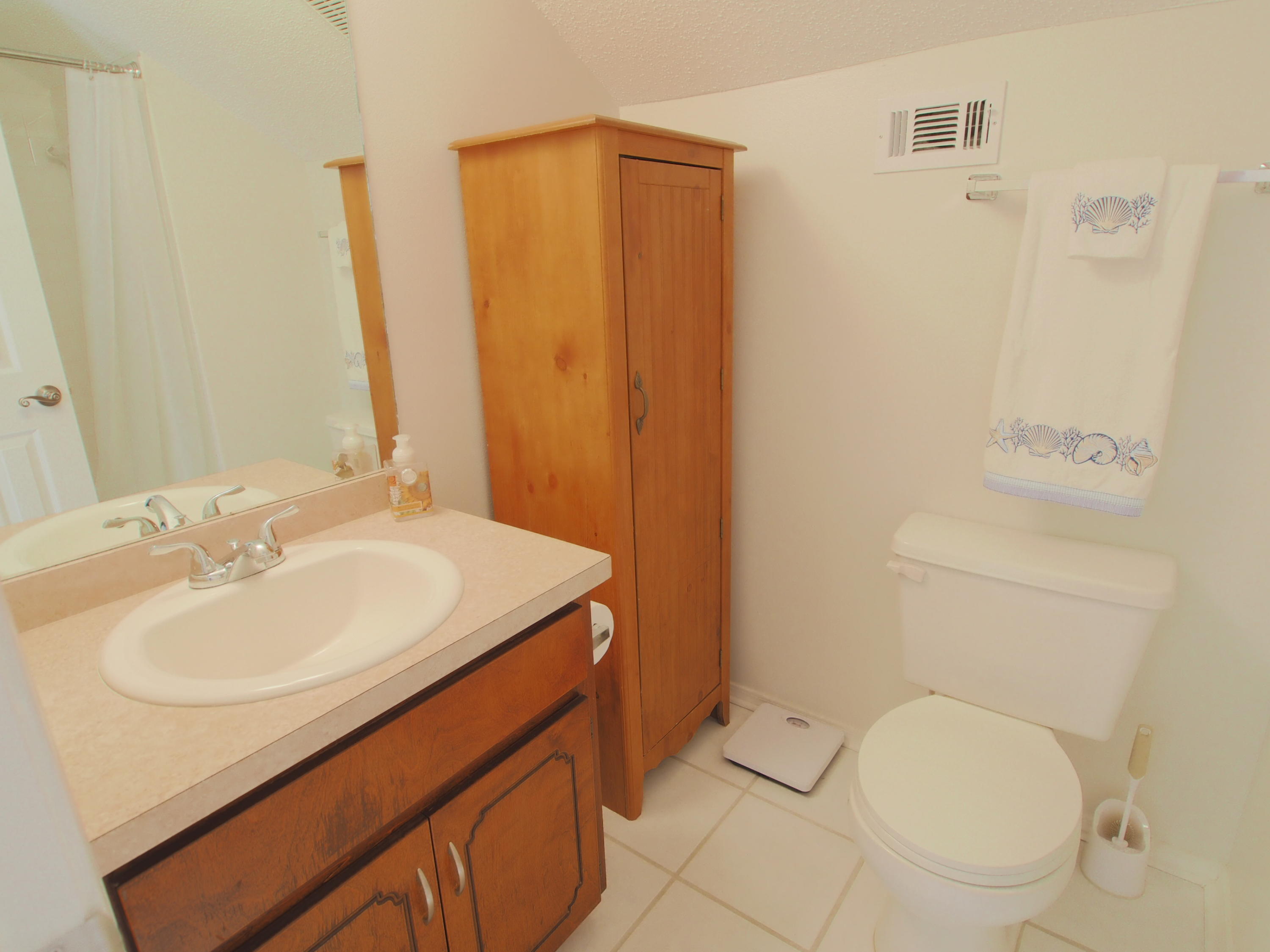 2803 Ram Lane Crestview, FL 32539 - Photo 25 of 35 a bathroom with a sink toilet and shower