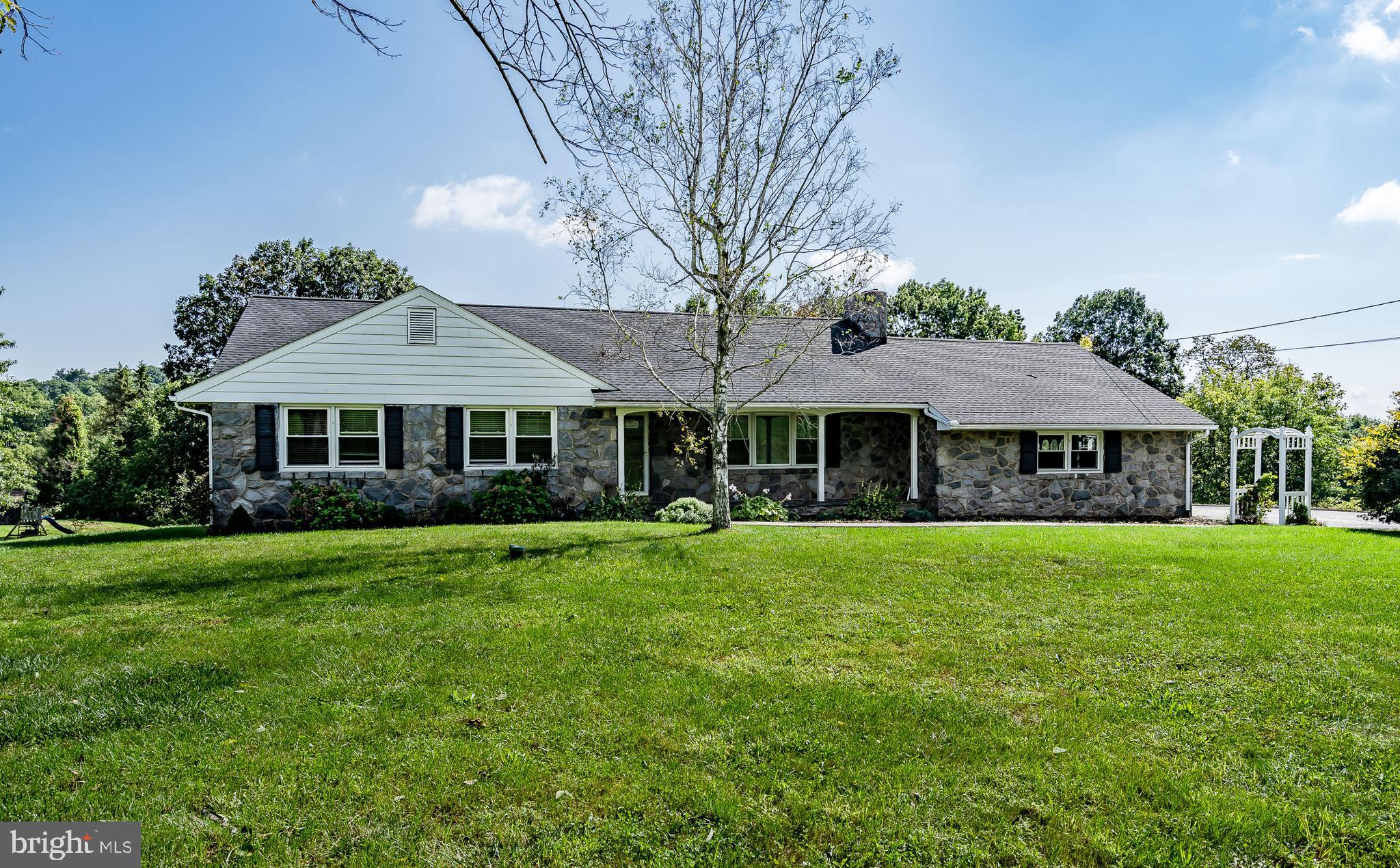 152 Sawmill Road Boyertown, PA 19512 - Photo 1 of 50 Front elevation