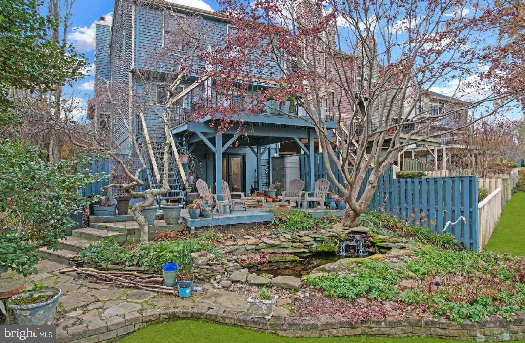 518 Fawns Walk Annapolis, MD 21409 - Photo 15 of 29 a front view of a house with garden