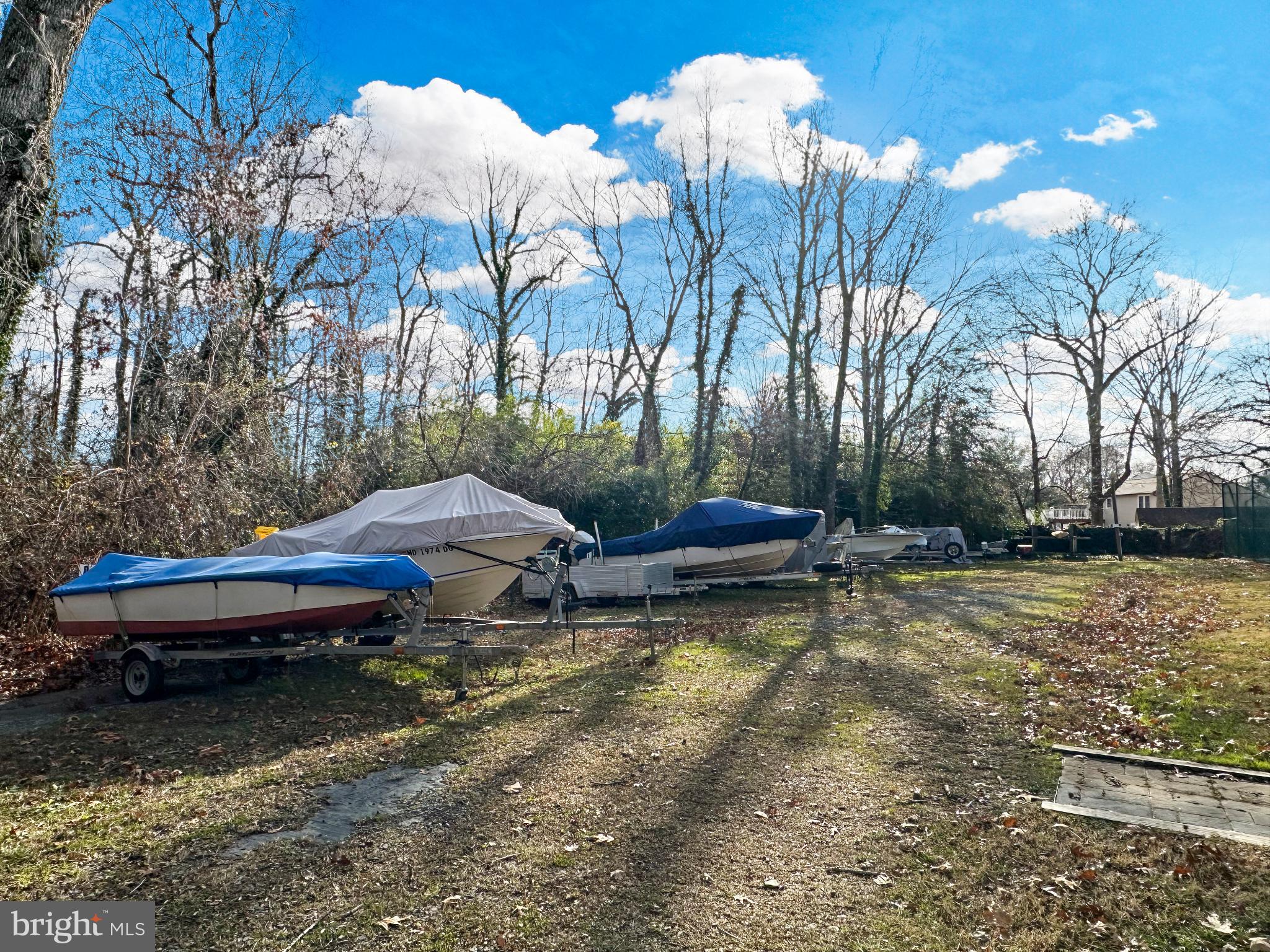 518 Fawns Walk Annapolis, MD 21409 - Photo 26 of 29 a backyard of a house with table and chairs