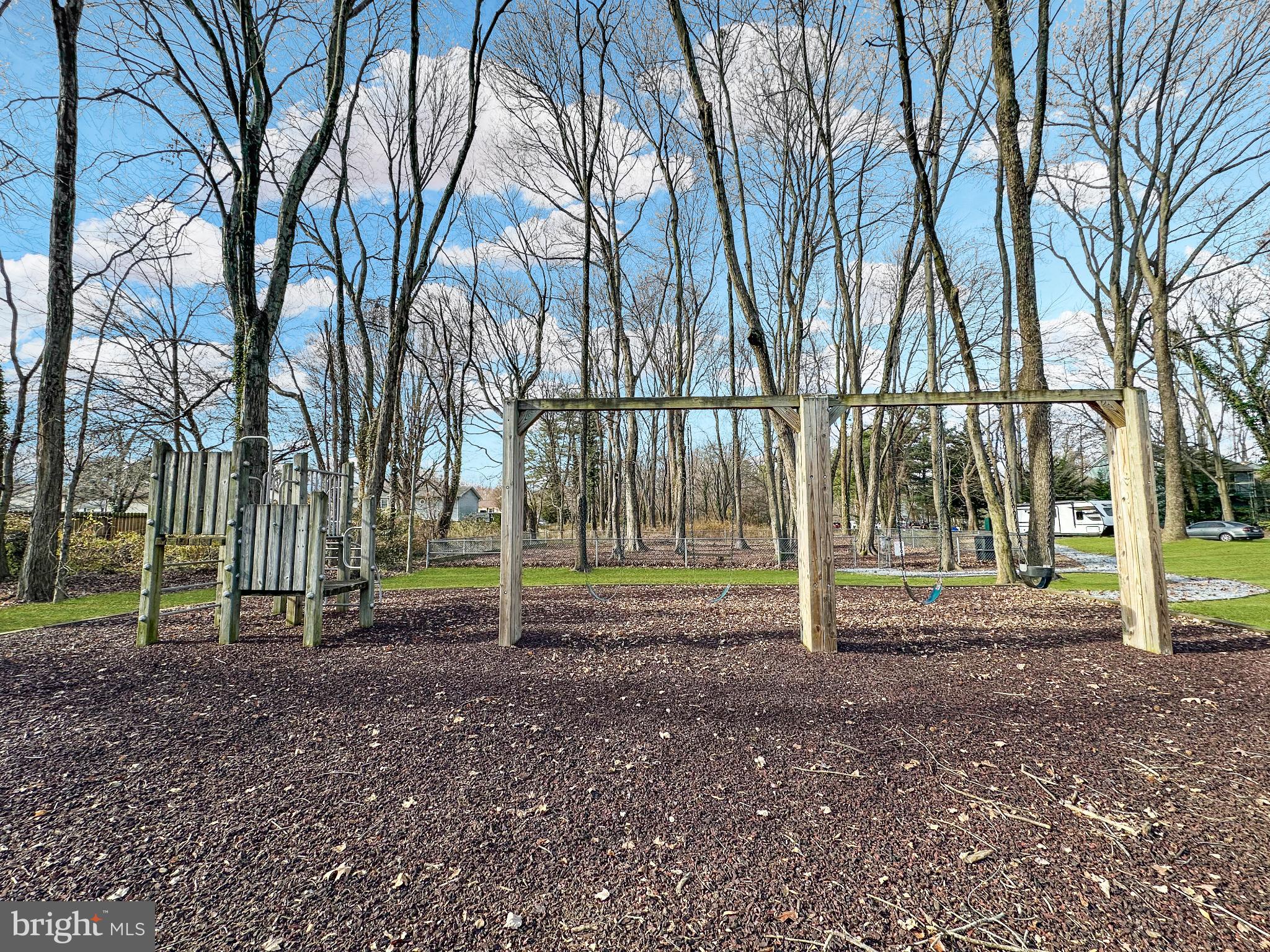 518 Fawns Walk Annapolis, MD 21409 - Photo 27 of 29 a backyard of a house with lots of green space