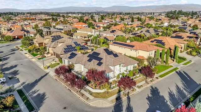 $1,080,000 | 2096 East Olympic Avenue, Fresno, CA 93730