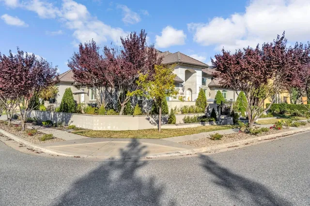 $1,080,000 | 2096 East Olympic Avenue, Fresno, CA 93730