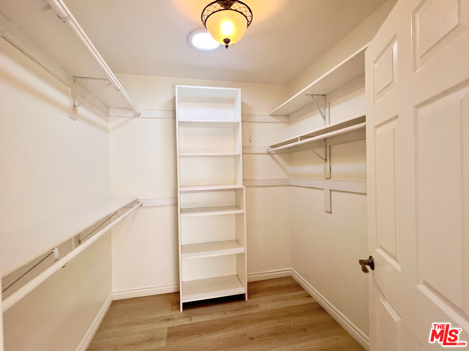 7311 Dunfield Avenue Los Angeles, CA 90045 - Photo 15 of 21