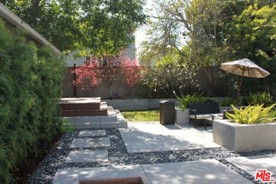 7311 Dunfield Avenue Los Angeles, CA 90045 - Photo 19 of 21