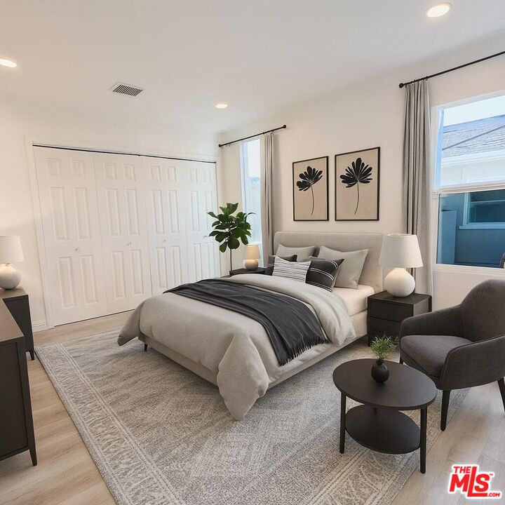 7311 Dunfield Avenue Los Angeles, CA 90045 - Photo 9 of 21