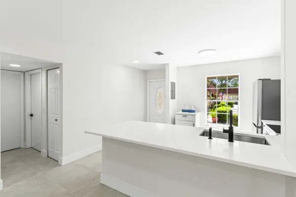 $2,500 | 733 Nantucket Circle, Lake Worth, FL 33467