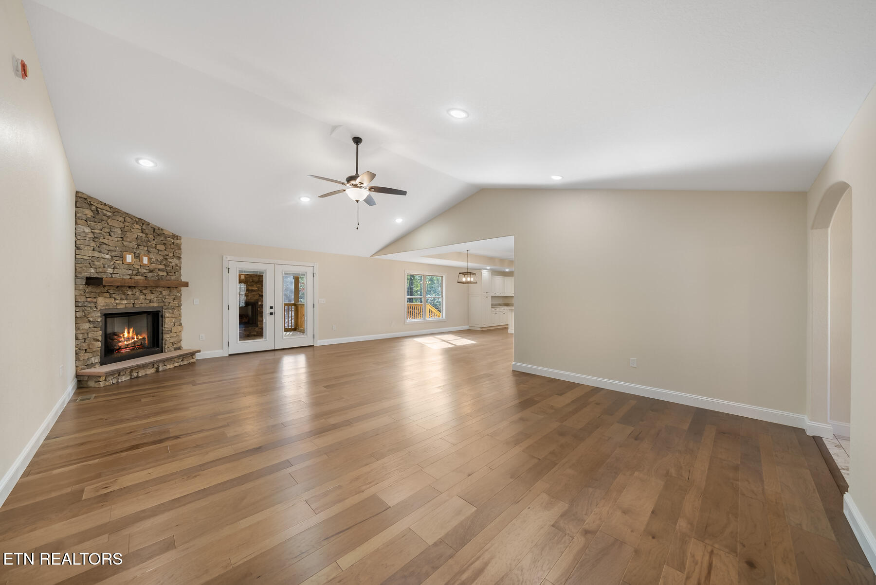 140 Windsor Road Fairfield Glade, TN 38558 - Photo 12 of 57 10