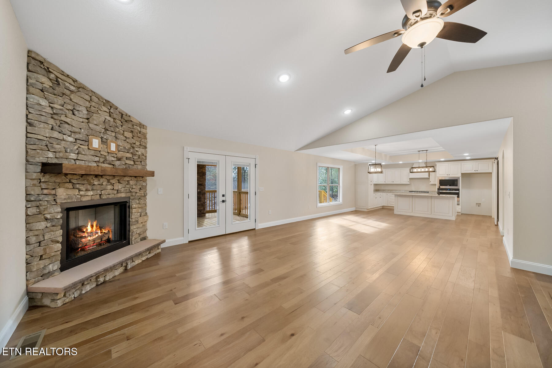 140 Windsor Road Fairfield Glade, TN 38558 - Photo 13 of 57 11