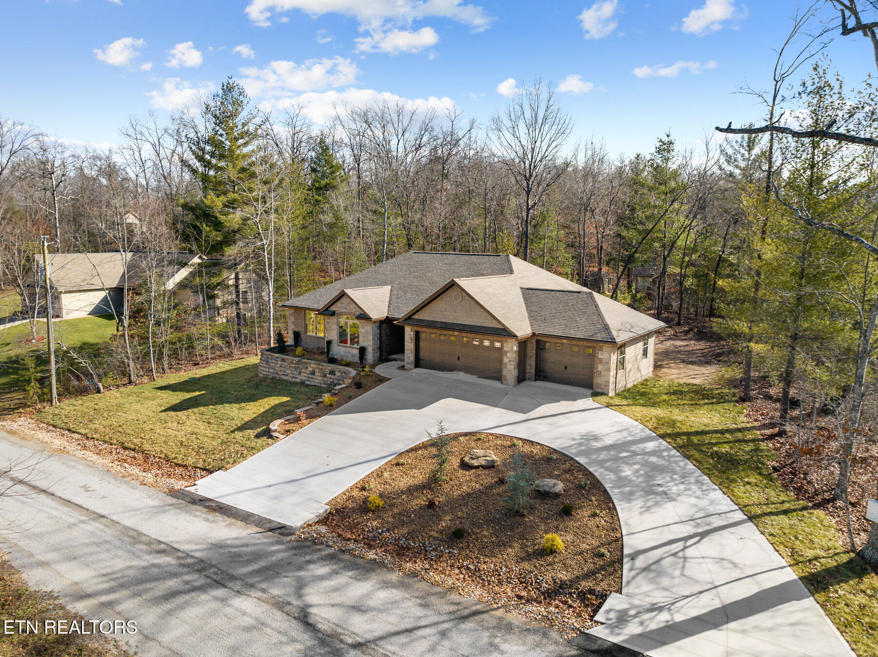 140 Windsor Road Fairfield Glade, TN 38558 - Photo 3 of 57 03