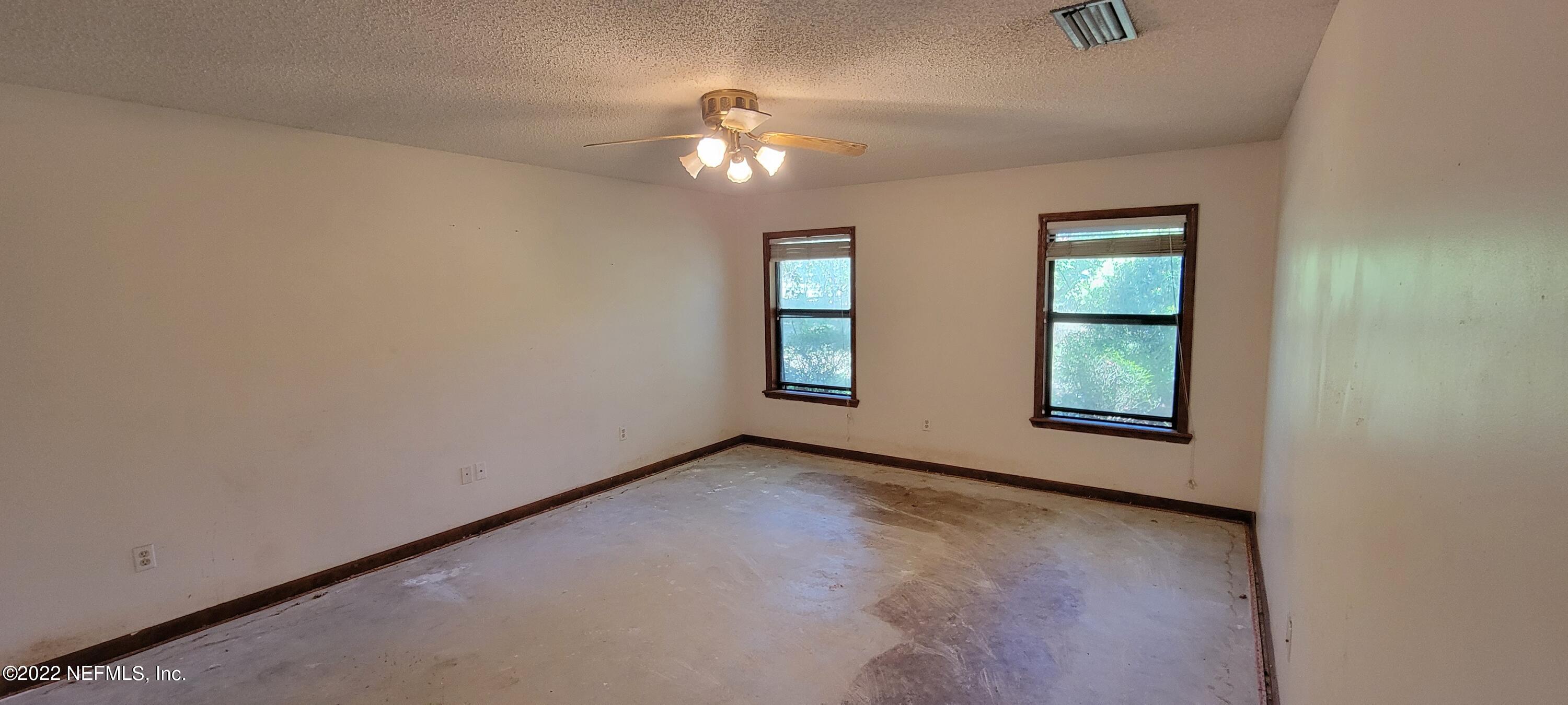 85083 Jamie Road Yulee, FL 32097 - Photo 11 of 23 20220412_151753