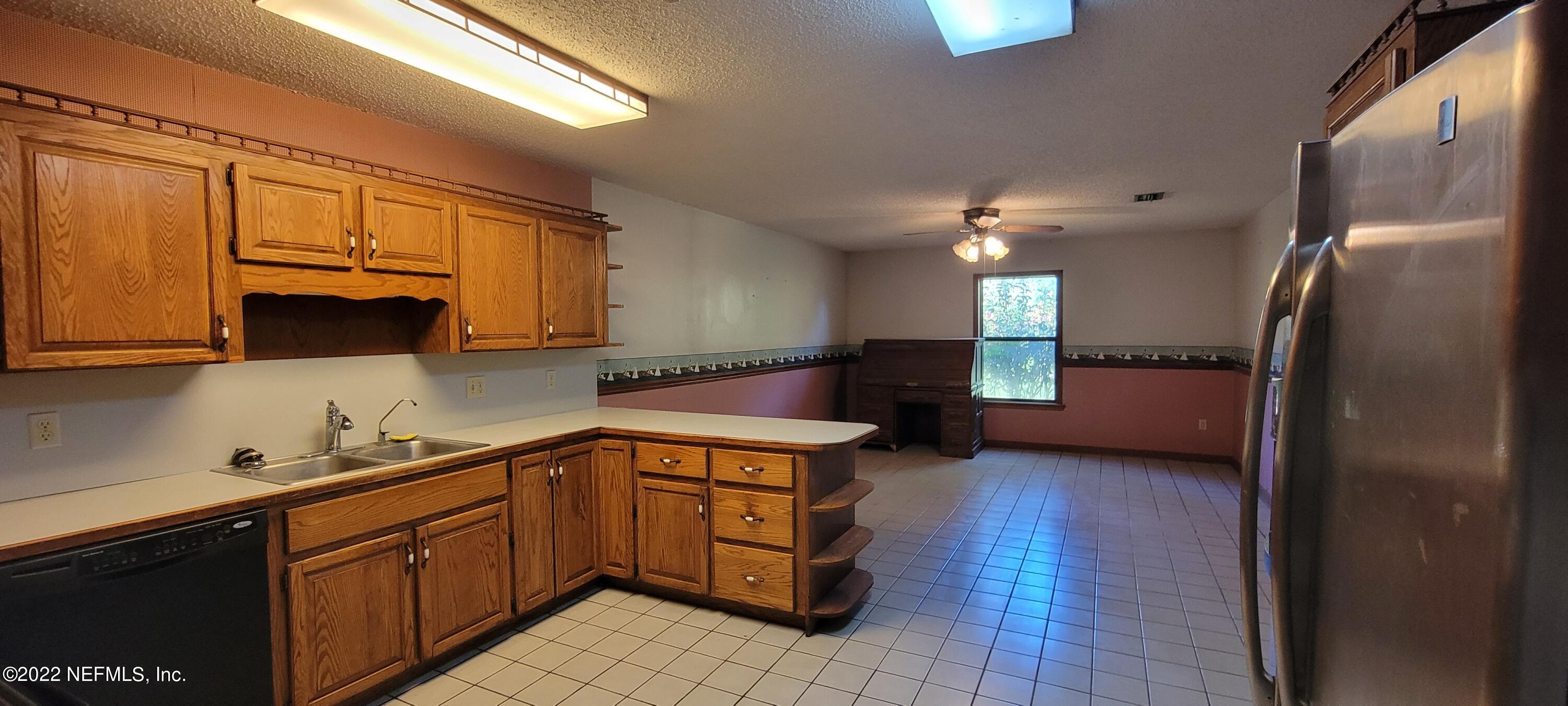 85083 Jamie Road Yulee, FL 32097 - Photo 8 of 23 20220412_152032