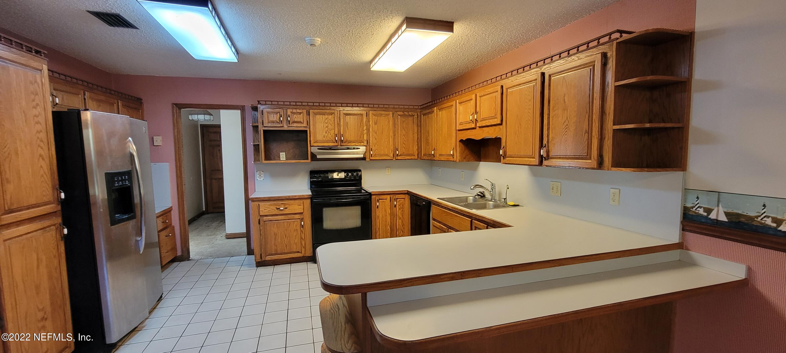 85083 Jamie Road Yulee, FL 32097 - Photo 9 of 23 20220412_152110