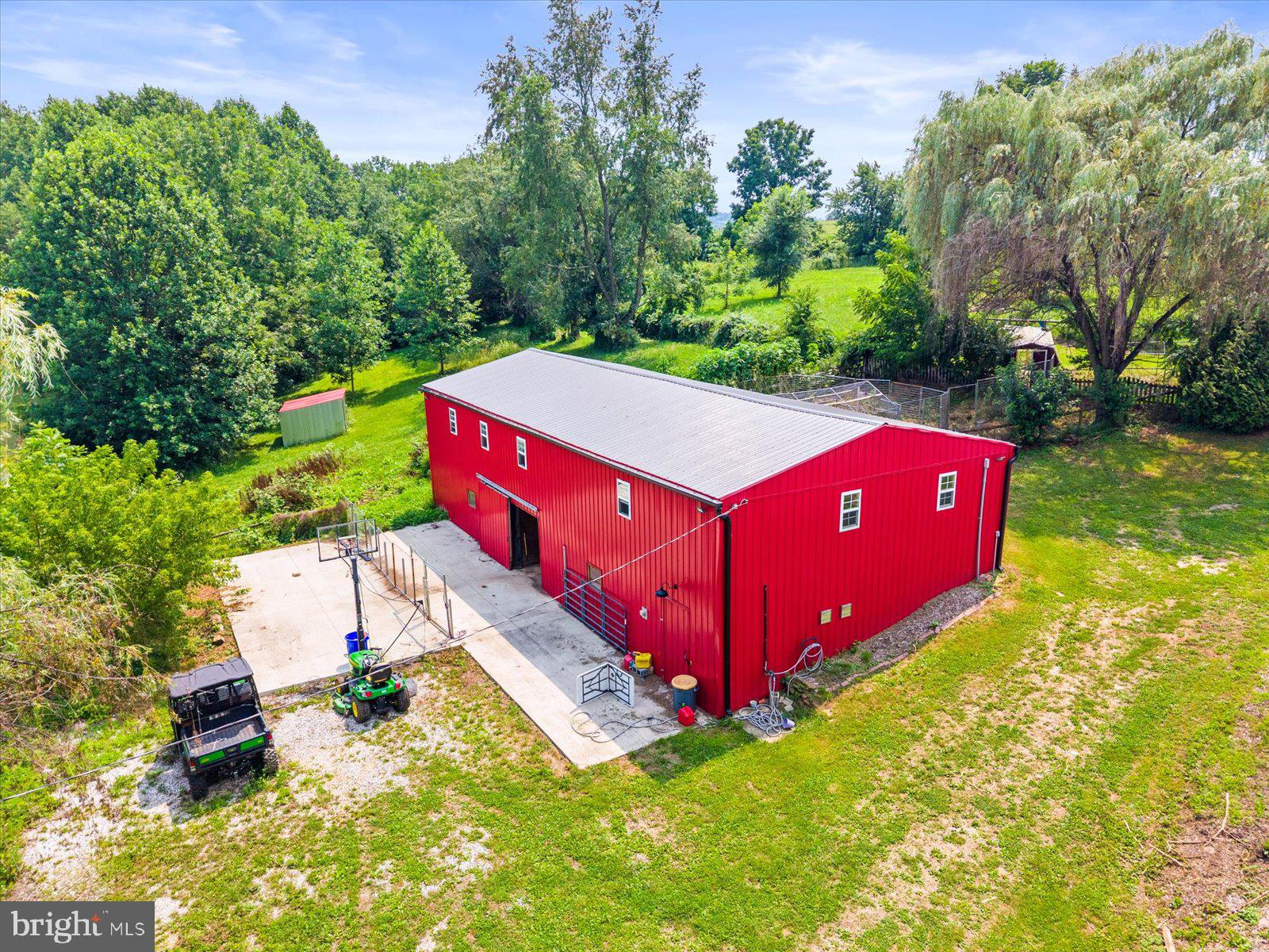 1025 Gebhart Road Windsor, PA 17366 - Photo 10 of 111 Enormous barn!!