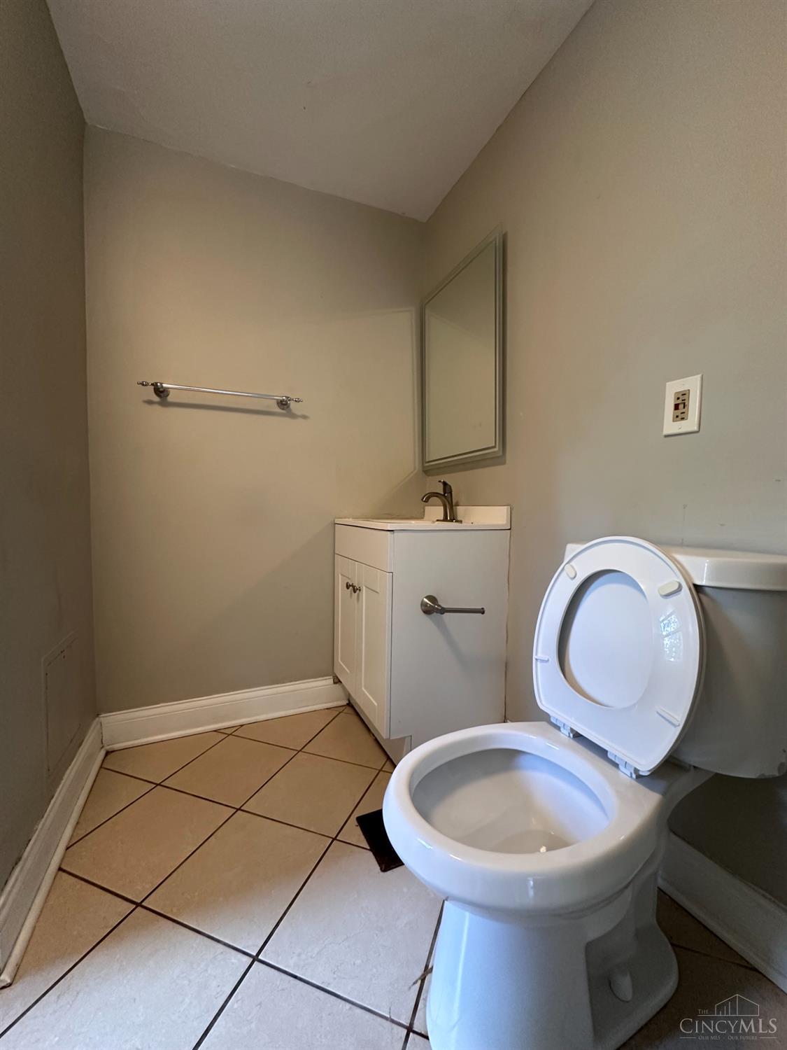 623 Riddle Road, Unit 2 Cincinnati, OH 45220 - Photo 10 of 10