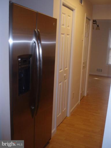 2414 Ansdel Court Reston, VA 20191 - Photo 2 of 13 Kitchen