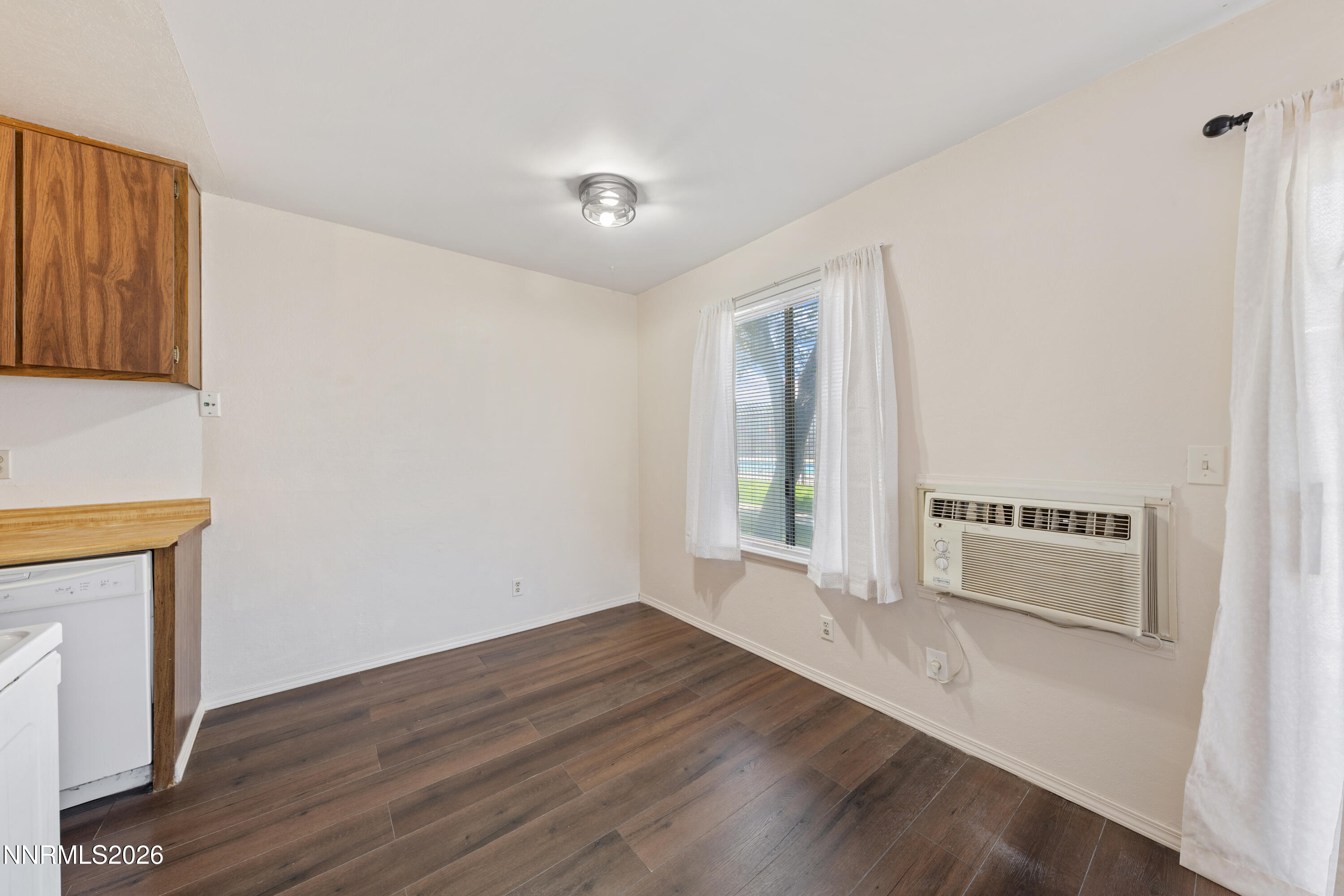 4602 Neil Road, Unit 61 Reno, NV 89502 - Photo 12 of 24 A7V07632
