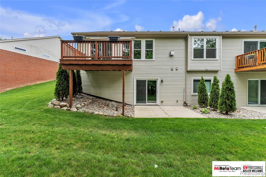1909 Egret Pointe Howell, MI 48843 - Photo 38 of 45