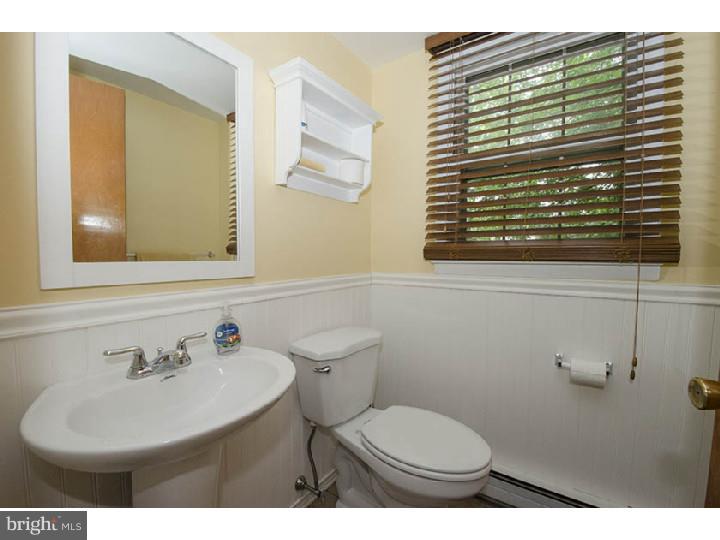 805 Valley Road Havertown, PA 19083 - Photo 12 of 25