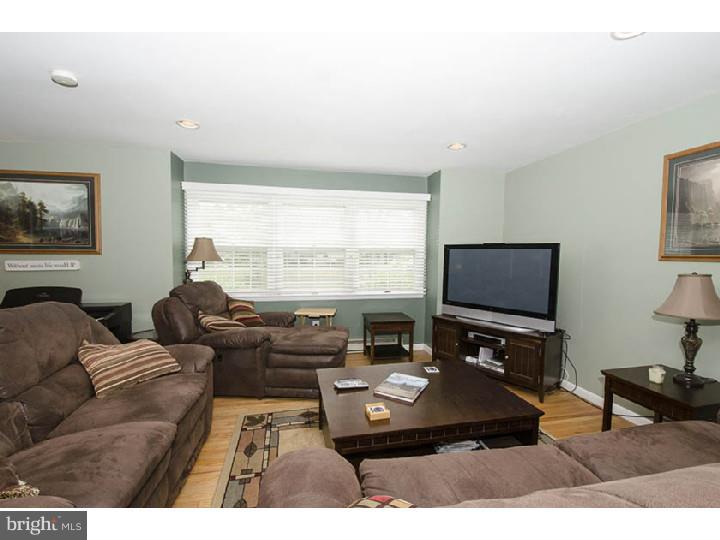 805 Valley Road Havertown, PA 19083 - Photo 5 of 25