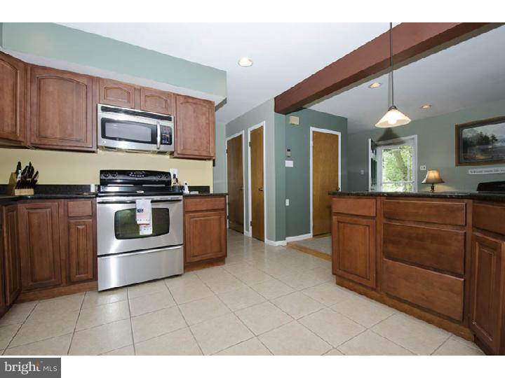 805 Valley Road Havertown, PA 19083 - Photo 9 of 25