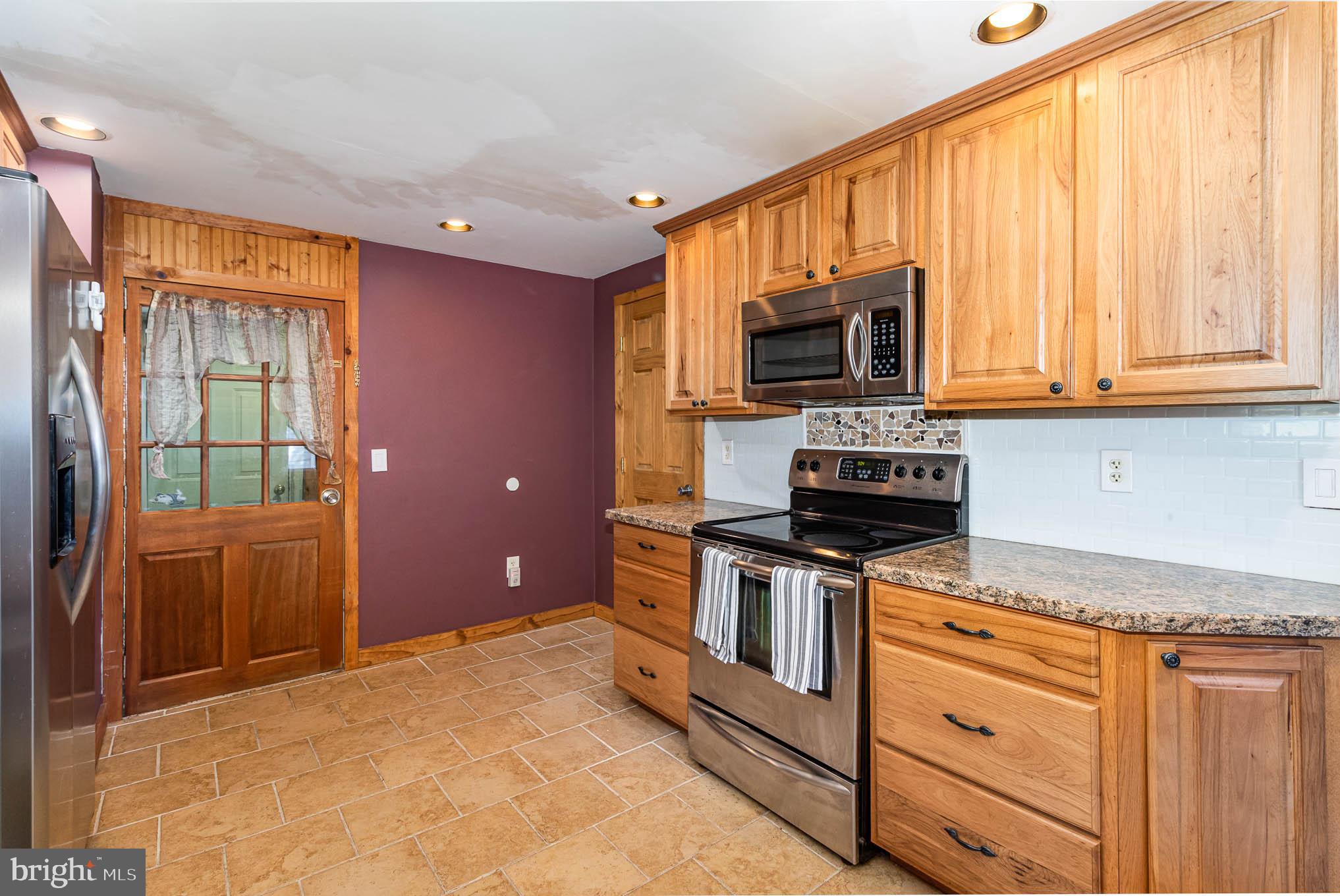 908 Roberts Valley Road Harrisburg, PA 17110 - Photo 12 of 27