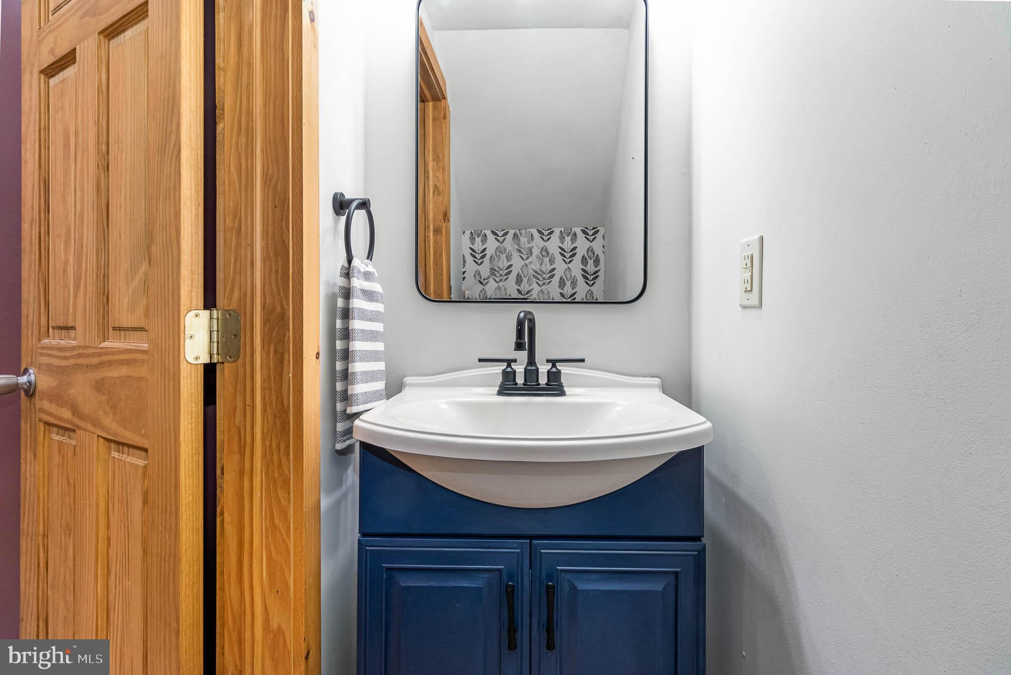 908 Roberts Valley Road Harrisburg, PA 17110 - Photo 14 of 27