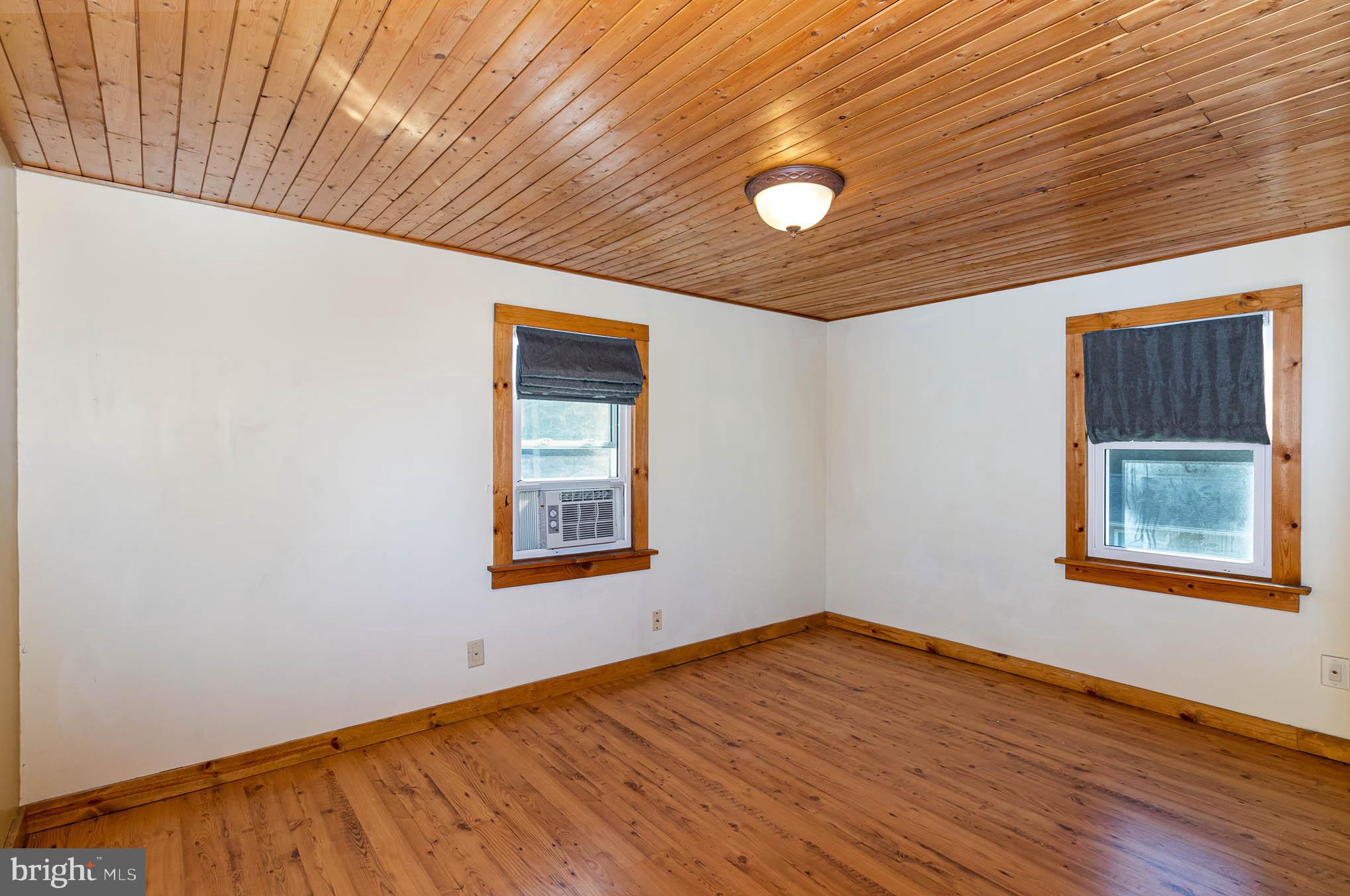 908 Roberts Valley Road Harrisburg, PA 17110 - Photo 15 of 27