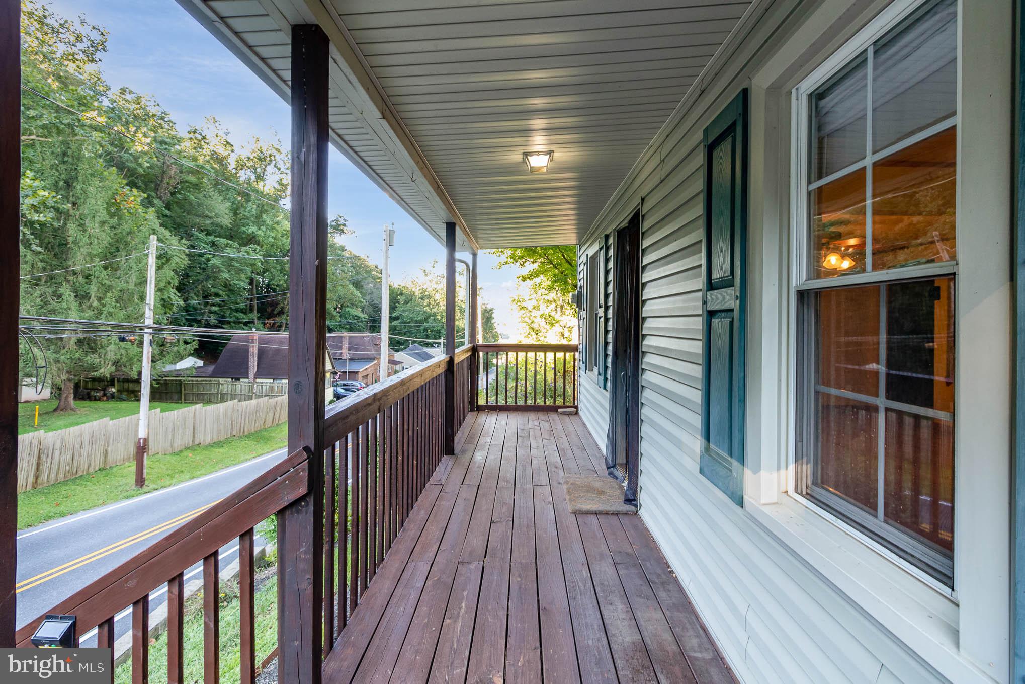 908 Roberts Valley Road Harrisburg, PA 17110 - Photo 3 of 27