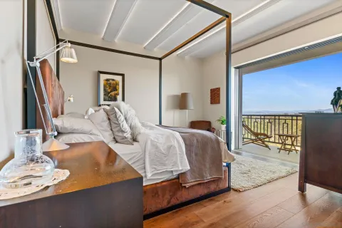 $6,250,000 | 13995 Mira Montana Drive, Del Mar, CA 92014