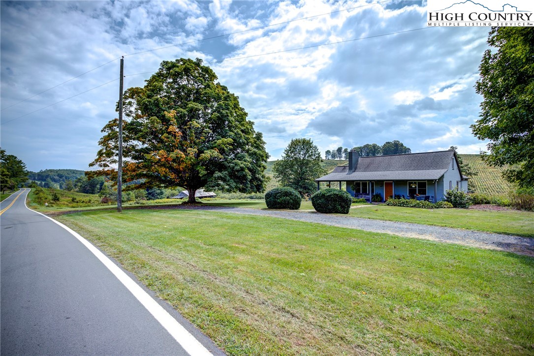 1046 J E Gentry Road Laurel Springs, NC 28644 - Photo 8 of 50