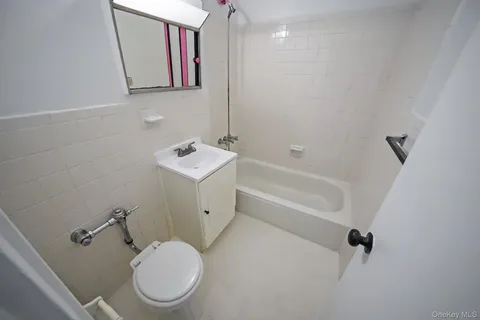 $215,000 | 67-50 Thornton Place, Unit 4U | Rego Park