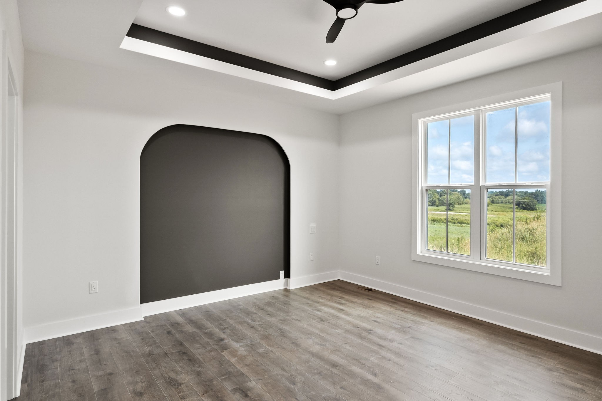 136 Dairy Barn Road Sparta, TN 38583 - Photo 4 of 16 an empty room with a window