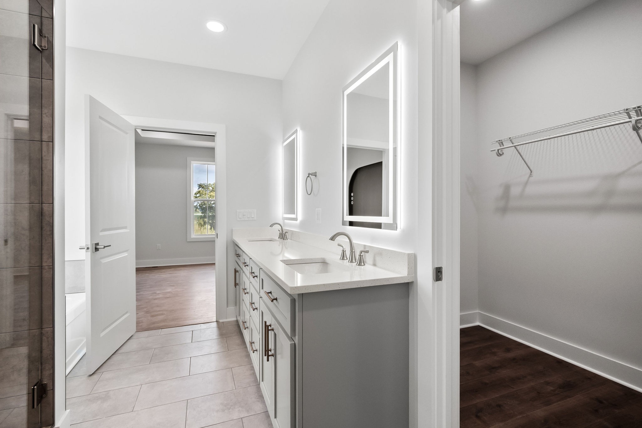 136 Dairy Barn Road Sparta, TN 38583 - Photo 7 of 16 a bathroom with a sink and a mirror