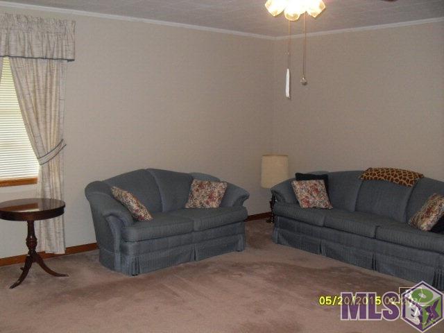 246 Church Street Raceland, LA 70394 - Photo 6 of 11 Living room