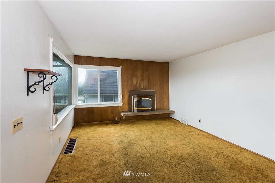 2334 Terrace Street Bremerton, WA 98310 - Photo 6 of 13 Gallery Image 6