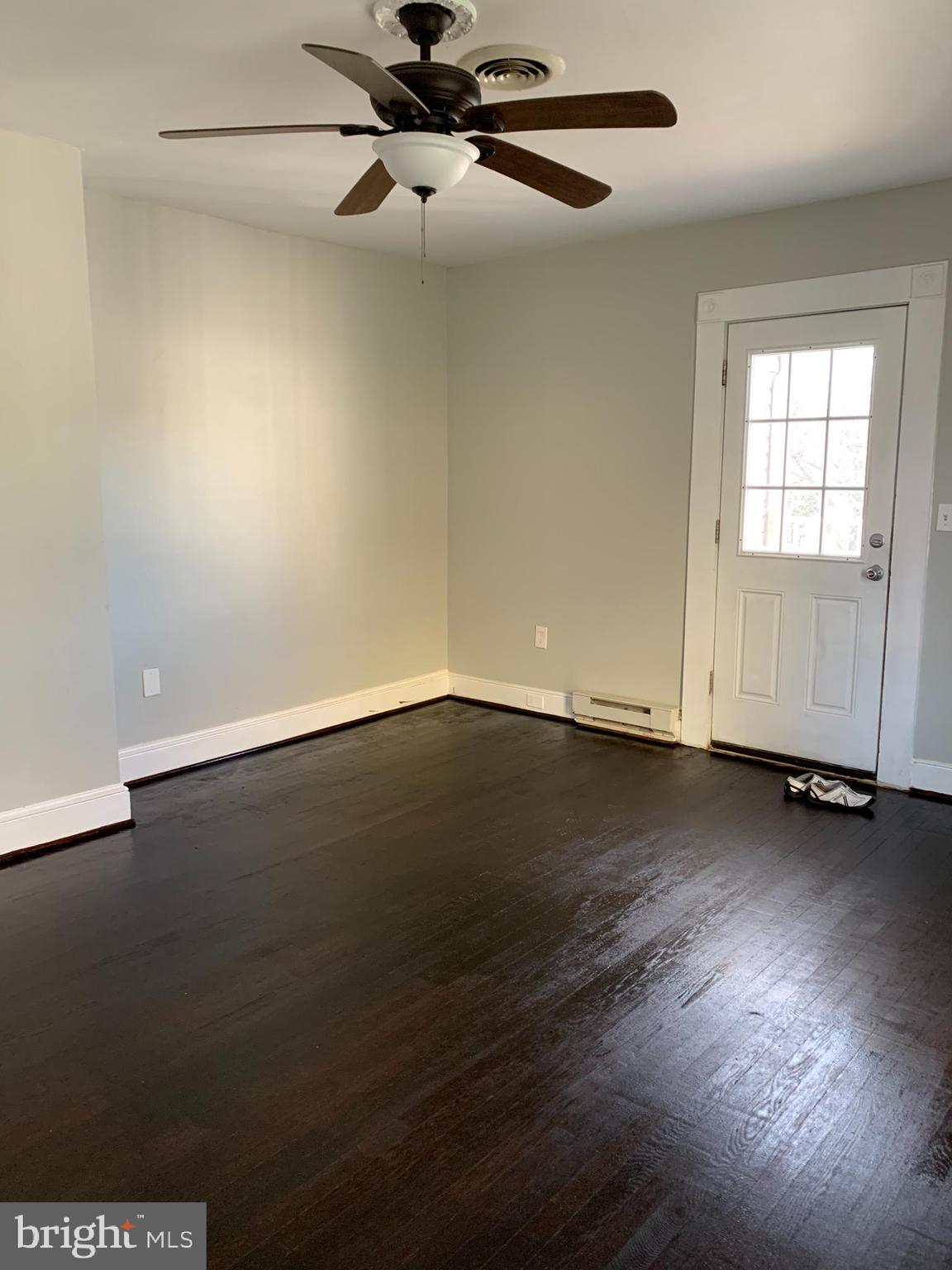 125 West Main Street Westminster, MD 21157 - Photo 15 of 28 Upstairs Unit