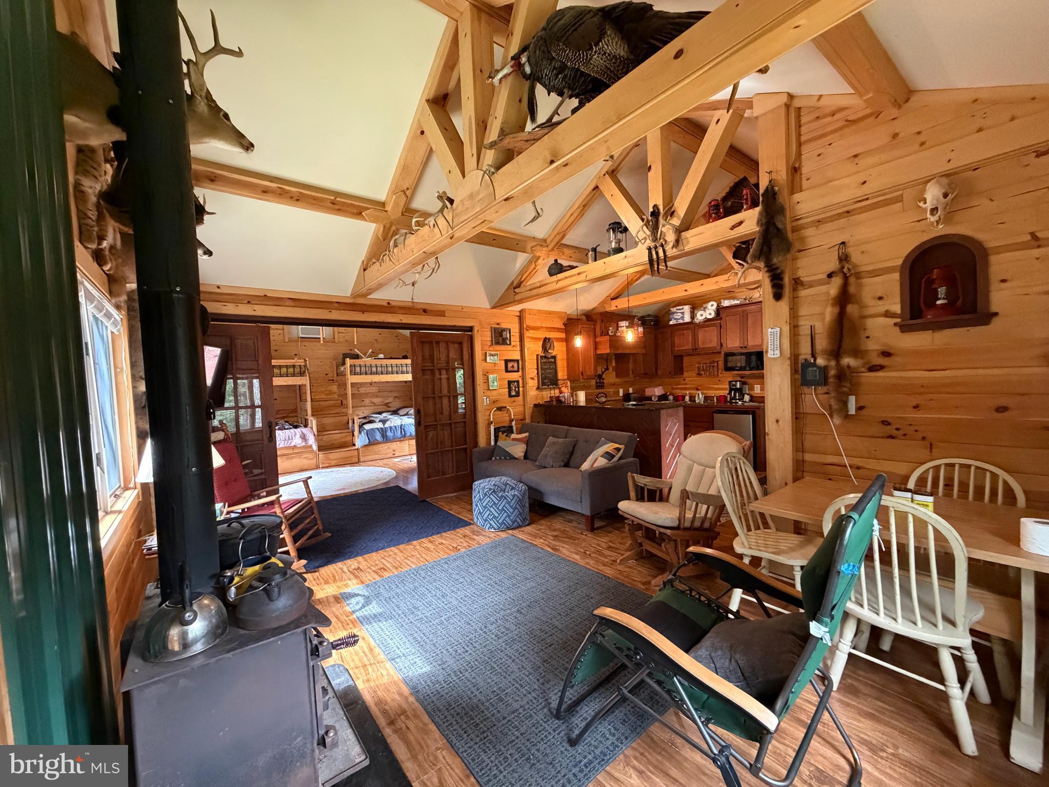 1419 Paul's Woods Road Delray, WV 26714 - Photo 20 of 105