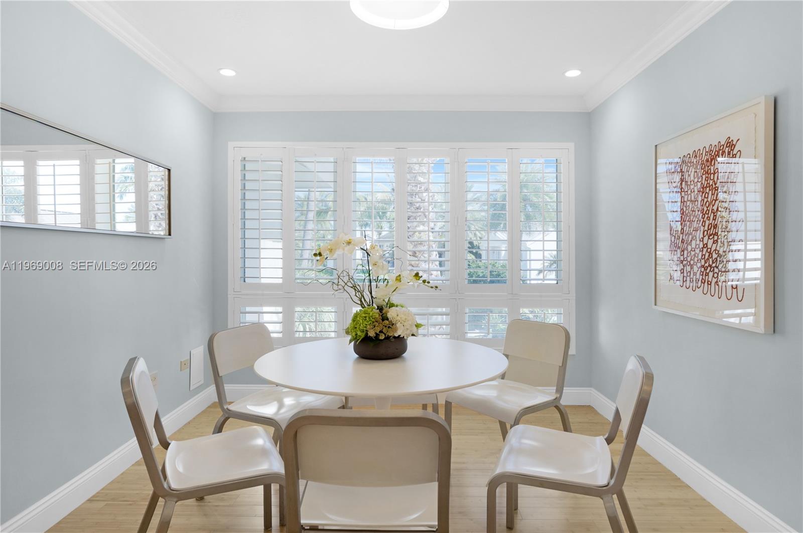 26 Marlin Lane, Unit B Key Largo, FL 33037 - Photo 4 of 16 a dining room with furniture and window