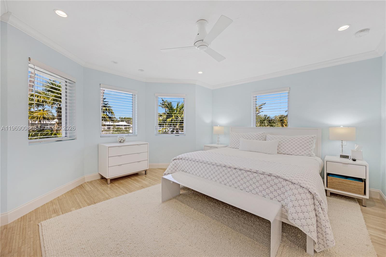 26 Marlin Lane, Unit B Key Largo, FL 33037 - Photo 5 of 16 a spacious bedroom with a bed and a couch
